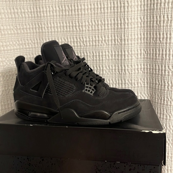 Air Jordan 4 Retro Black Cat (2020) *WORN ONCE*
